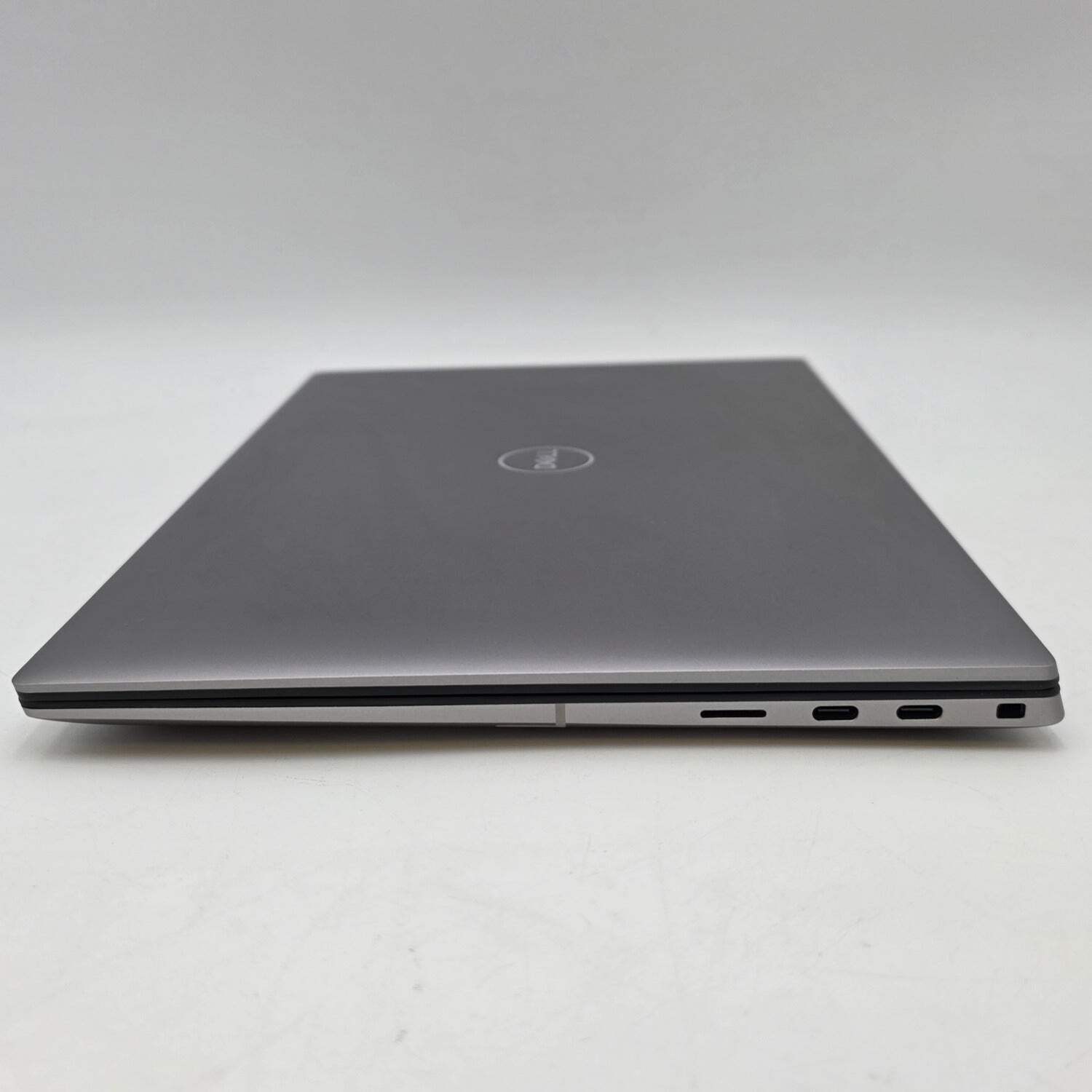 Dell Precision 5490 14″ Core Ultra 9 185H 2.5GHz 32GB RAM 1TB SSD RTX 1000 Ada
