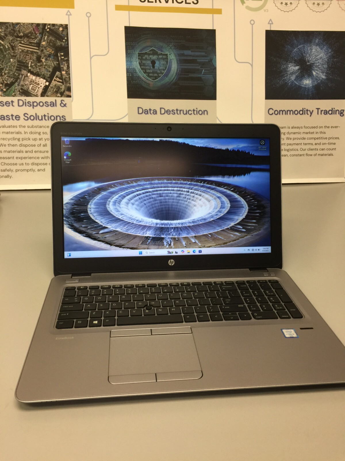 HP EliteBook 850 G3 15.6″ 256GB SSD Core i5 6th gen 2.30GHz 8GB WIN 11 PRO