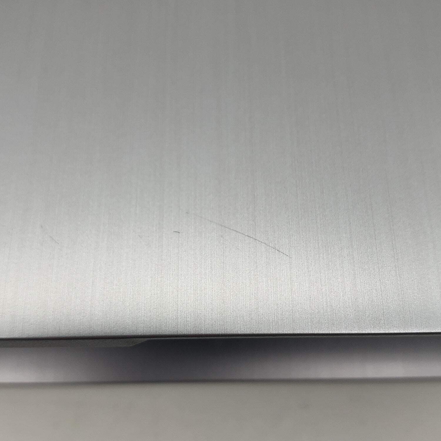 Lenovo IdeaPad 3 15ITL6 15.6″ i5-1135G7 2.4GHz 8GB RAM 256GB SSD