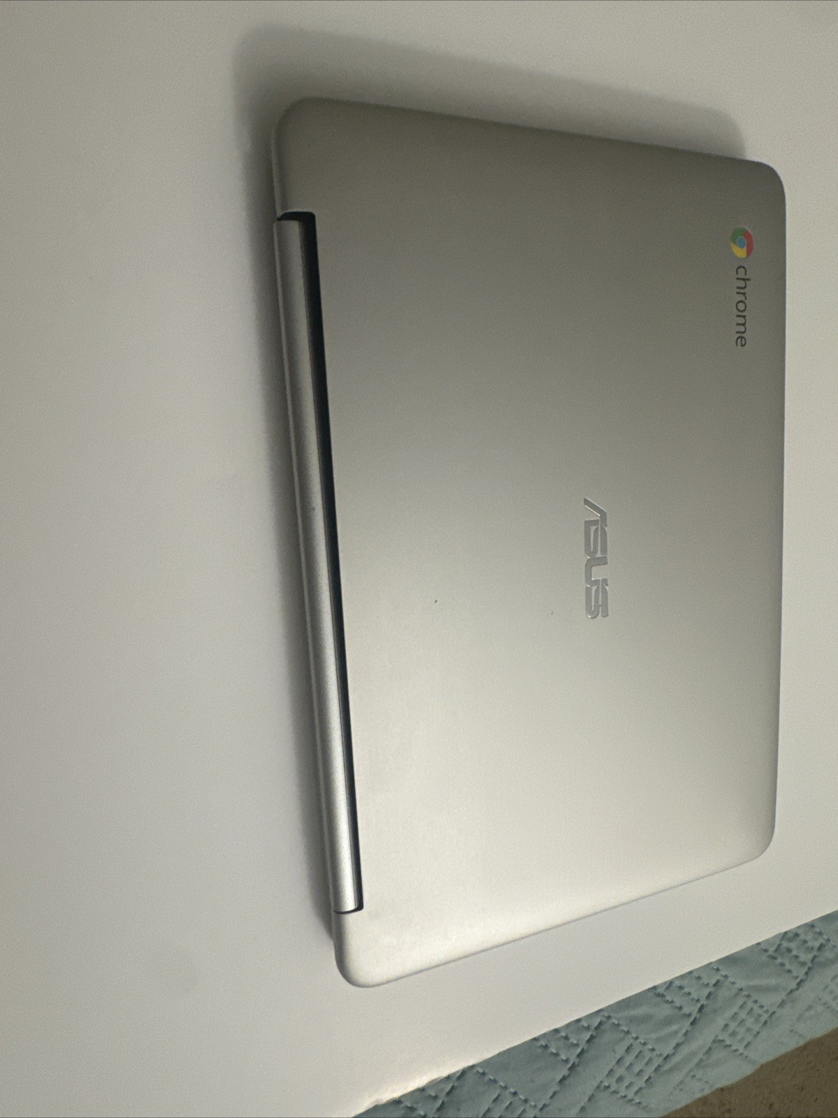 ASUS Chromebook Flip C100P 16GB Touch Screen UNTESTED For Parts No Power Chord.