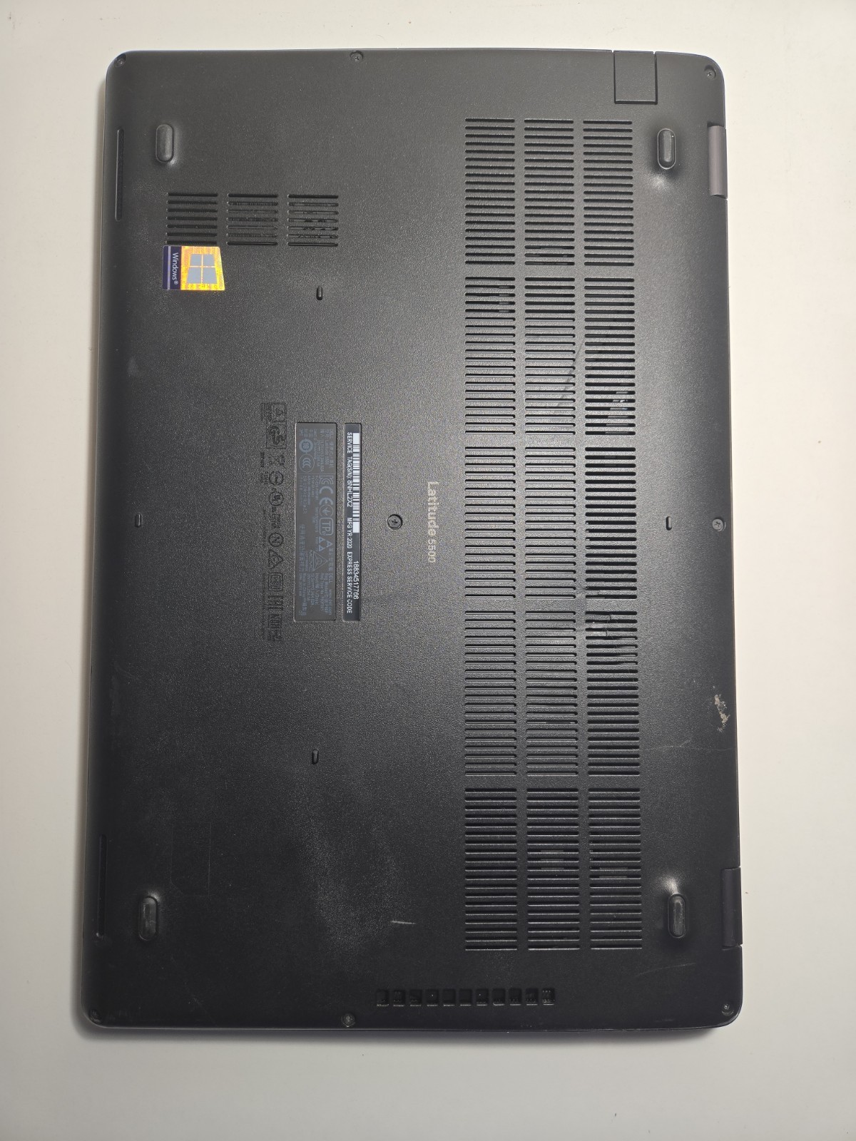 Dell Tscr 15,6″/ i7-8665/Radeon 540X/8Gb/ssd 127Gb/Camera/Battery Good/ NO AC#21