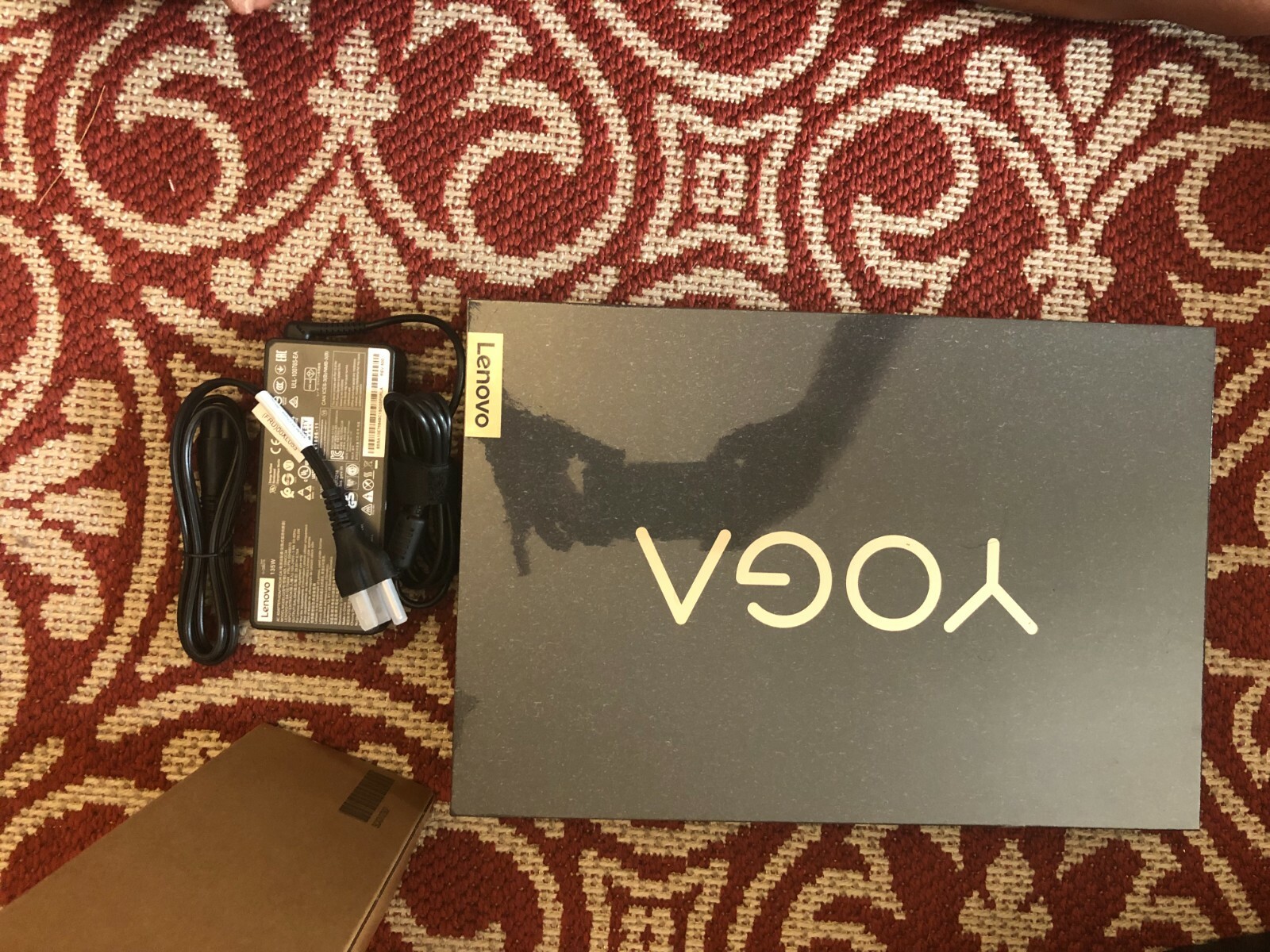 NEW SELD Lenovo YogaC94015,6 “FHD Touch i7-9750H 2,6GHz 12GB 512GB GTX 1650 W10H