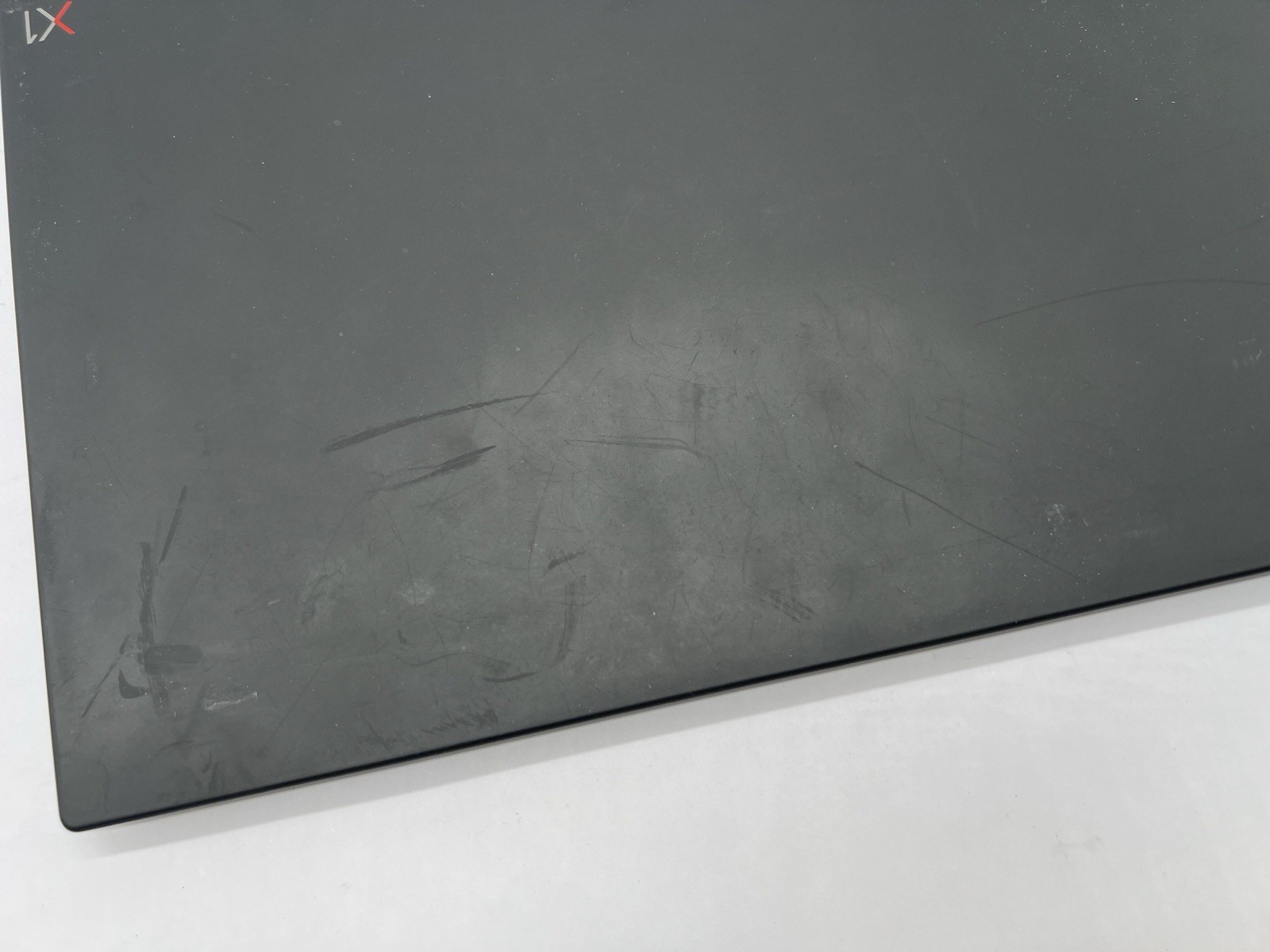 Lenovo ThinkPad X1 Carbon 6th, i7-8650U, @ 1.90GHz, 16GB RAM-No HDD/OS/Charger
