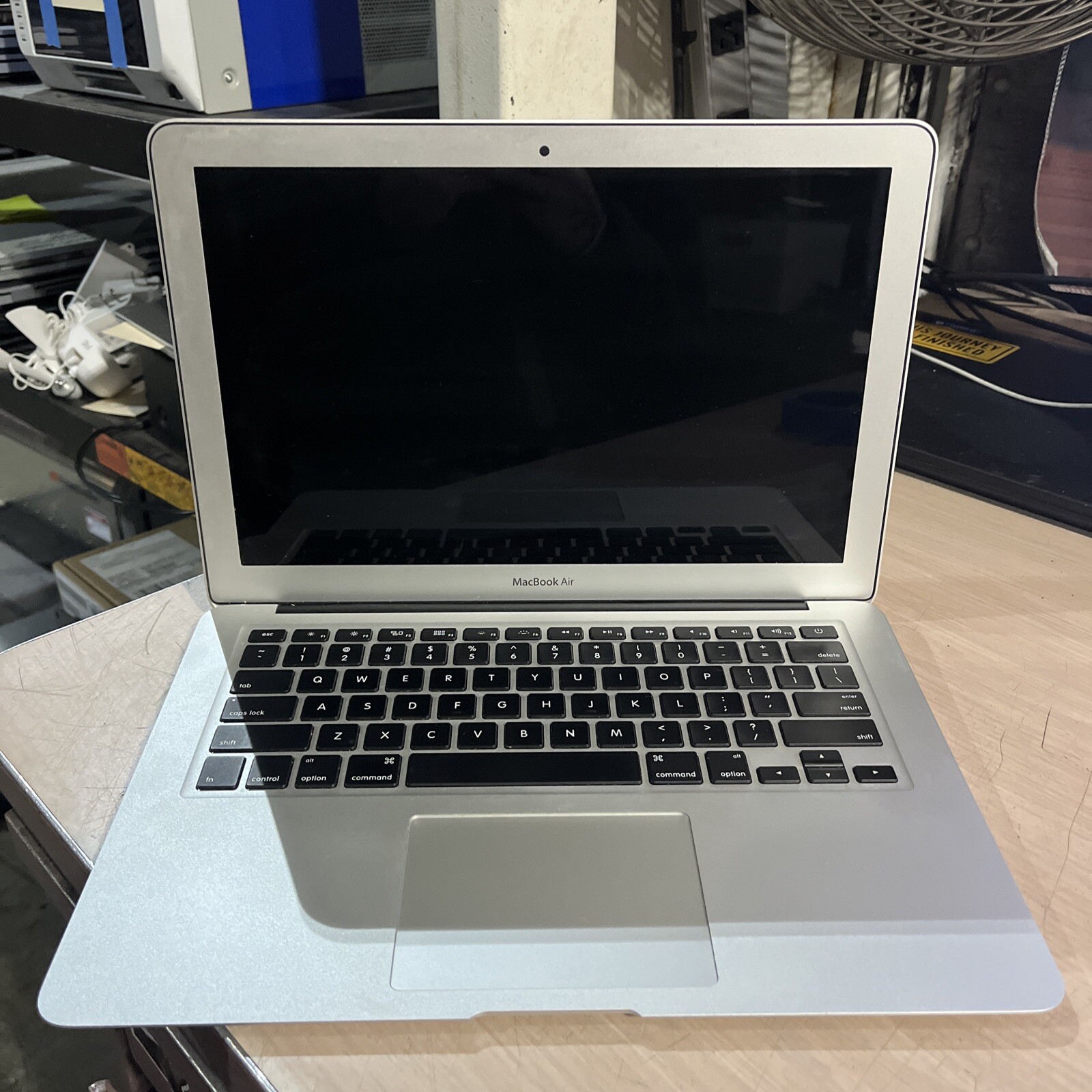 APPLE MACBOOK AIR 13″ MID-2013 CORE I5-4250U 1.3GHZ 4GB RAM