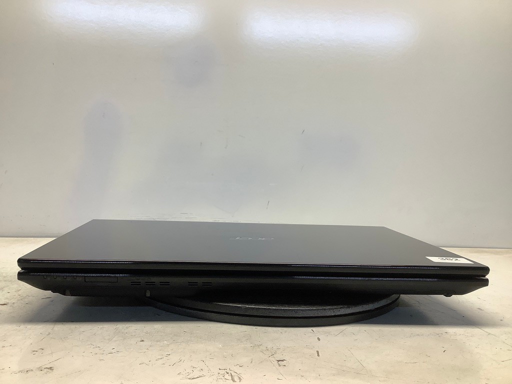 Acer Aspire V3 771G-6851 Intel i5-3210M 6 GB NO HDD Nvidia GeForce GT 440M 2GB