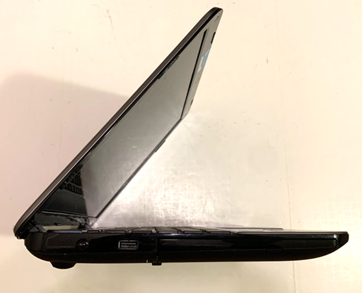 Toshiba Satellite S855 15.6″ WIN 11 ACTIVATED i7 2.3/3.3GHz 8GB+2GB VRAM 750GB
