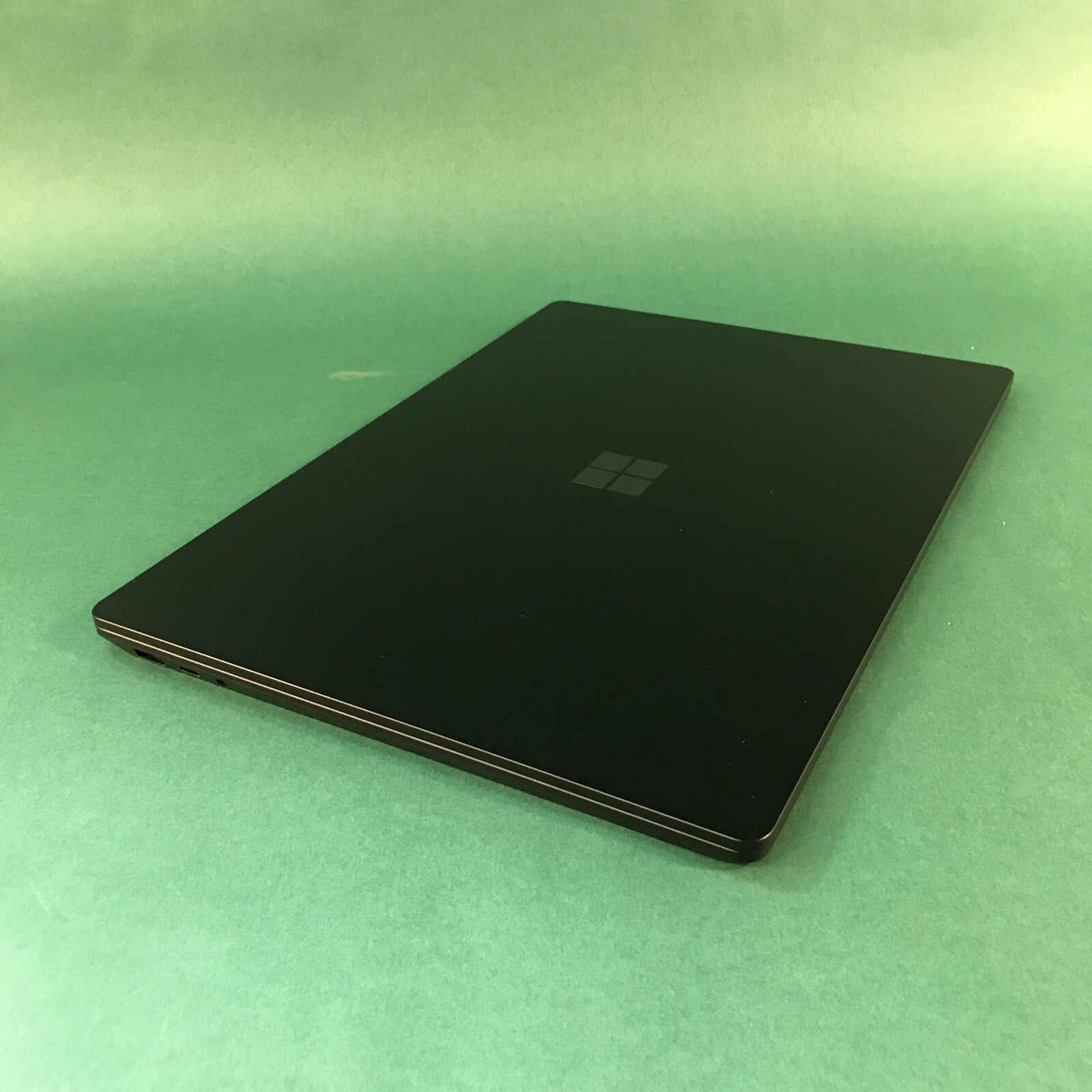 Microsoft Surface Laptop 4 15″ Touch i7-1185G7 512GB SSD 8GB RAM Win11Pro 1979