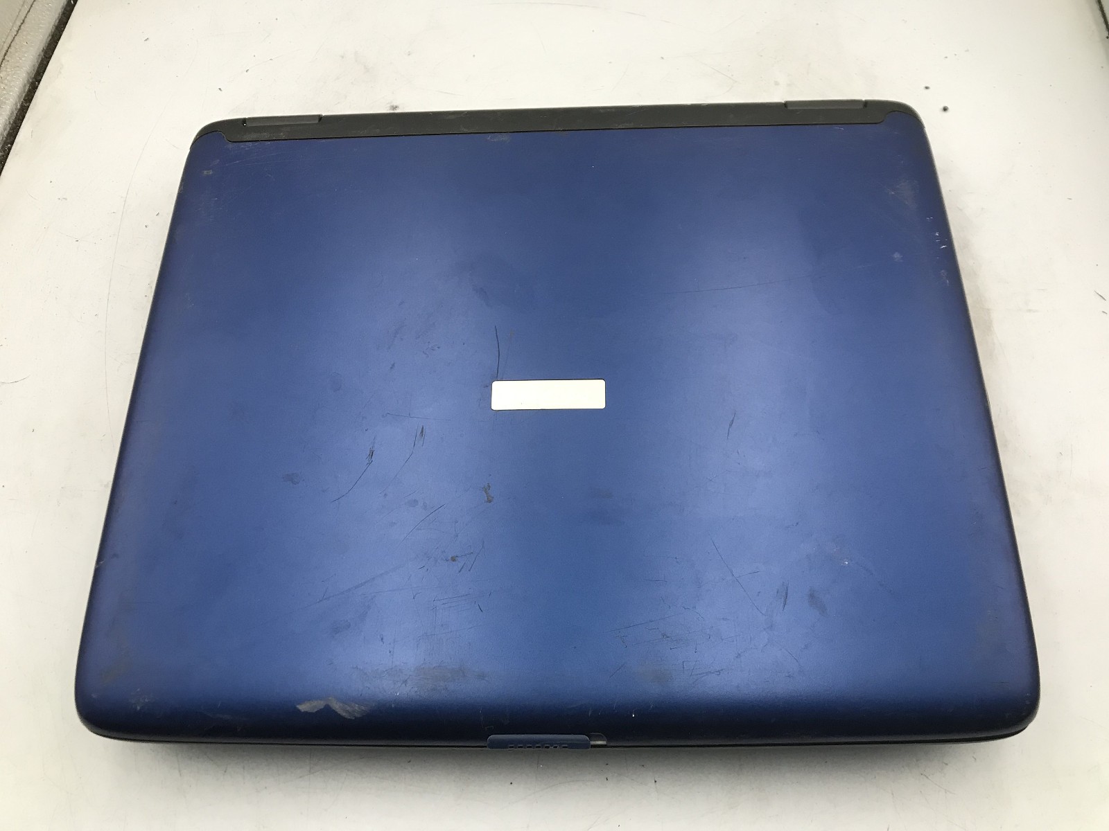 TOSHIBA SATELLITE PRO A60 – BOOTS TO BIOS – INTEL CELERON – 256MB RAM – READ -BB