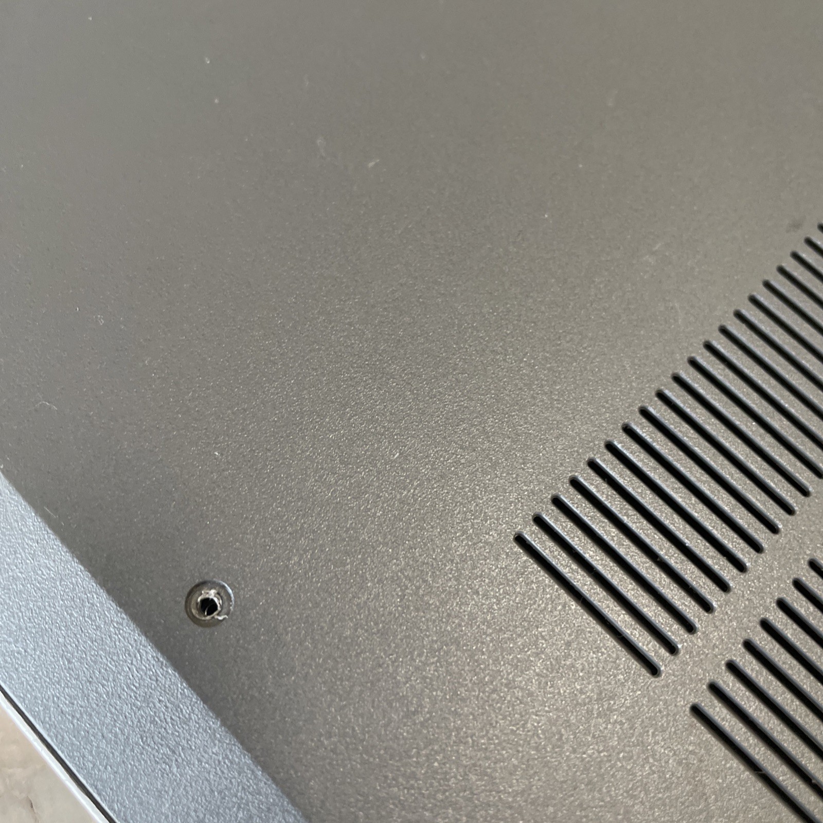 Lenovo ThinkBook 15 G2 ITL I7-1165G7 2.80GHZ NO OS/AC FOR PARTS ONLY