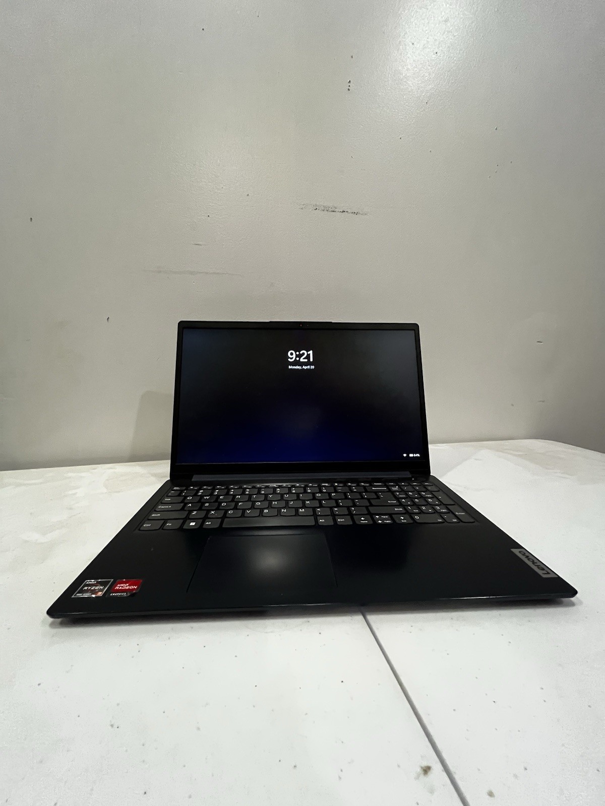 Lenovo IdeaPad 3 Laptop Black AMD Ryzen Processor EXCELLENT CONDITION