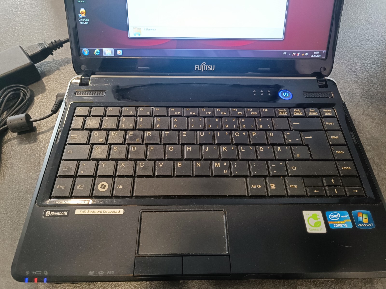 Fujitsu Lifebook Notebook Laptop LH531 i7-2410M 2.3GHz