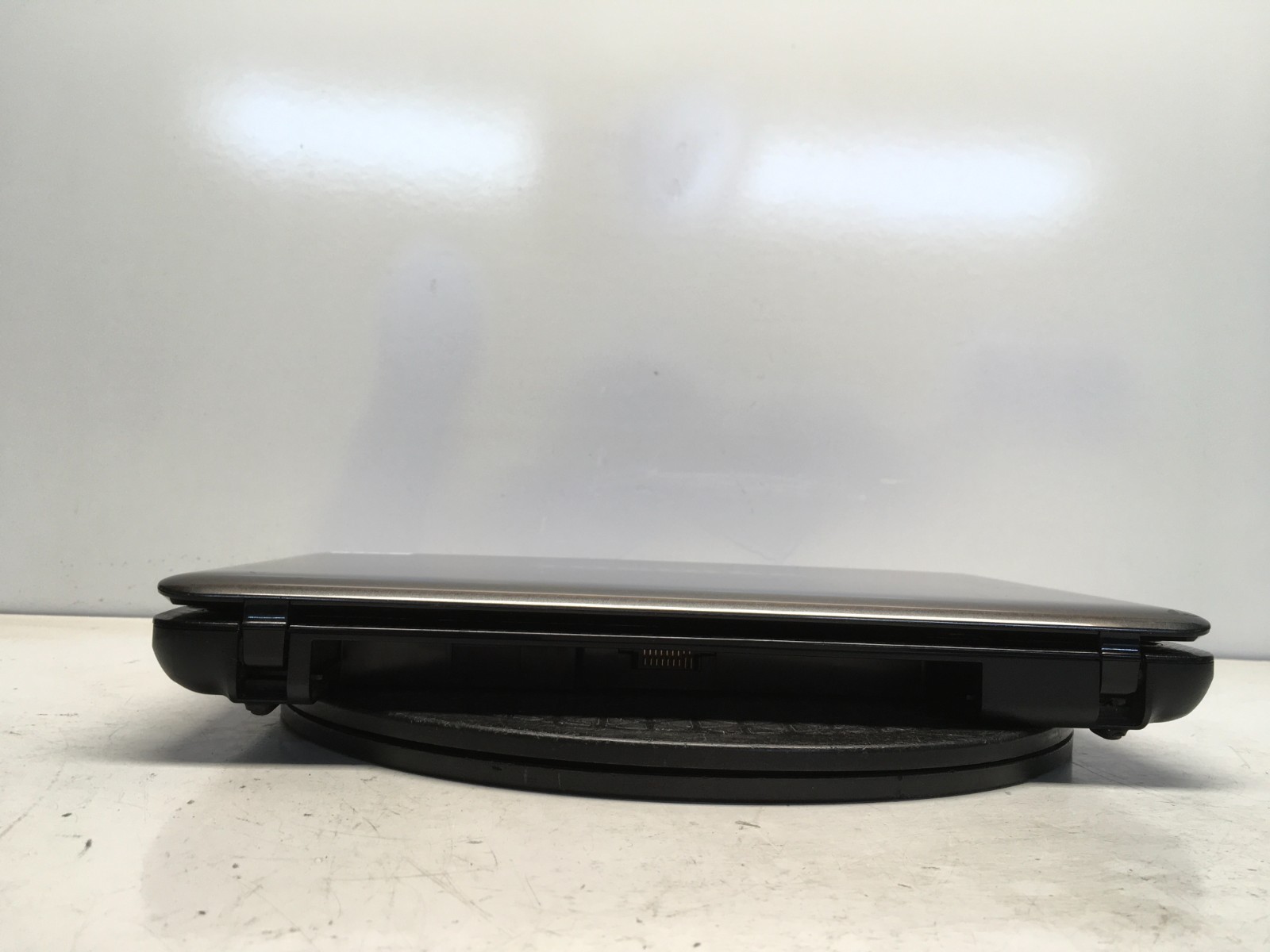 Toshiba Satellite L645D-S4037 AMD Phenom II P820 4 GB NO HDD/Battery