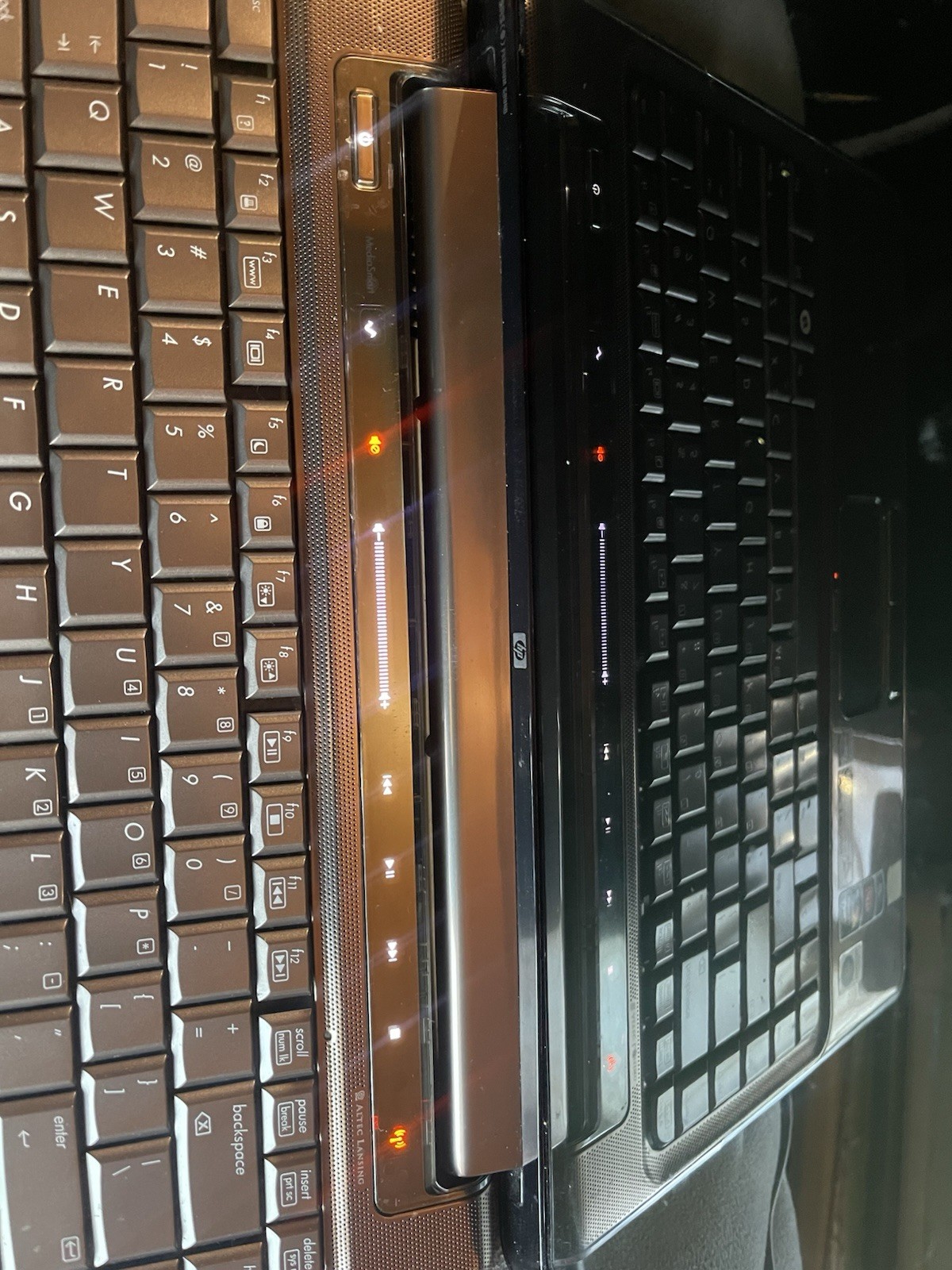 HP Pavilion entertainment PC AMD Turion X2 Window Vista Screen Not On (PARTS)
