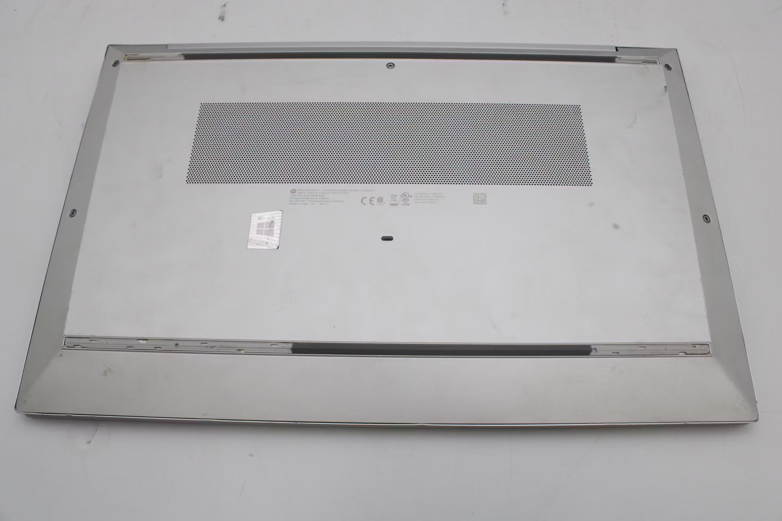 HP EliteBook 850 G8 Notebook PC i5-1145G7, 256GB NVMe, 16GB RAM, NO OS