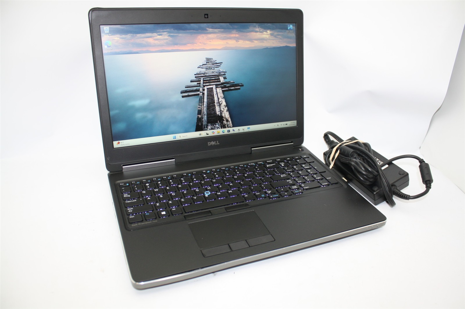15.6″Dell Precision 7510 Xeon E3-1535M 2.90GHz RAM 16GB SSD 256GB/Camera issue