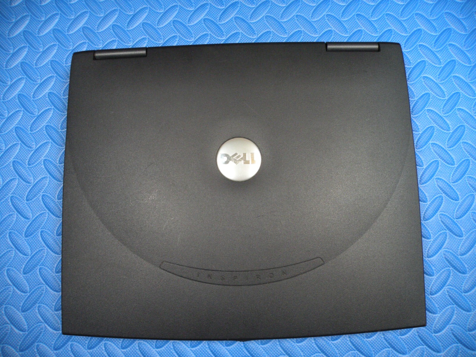 Dell Inspiron 2650 PP04L 1.80GHz 789MHz 256MB Ram 4GHD Laptop w/ Power Cord