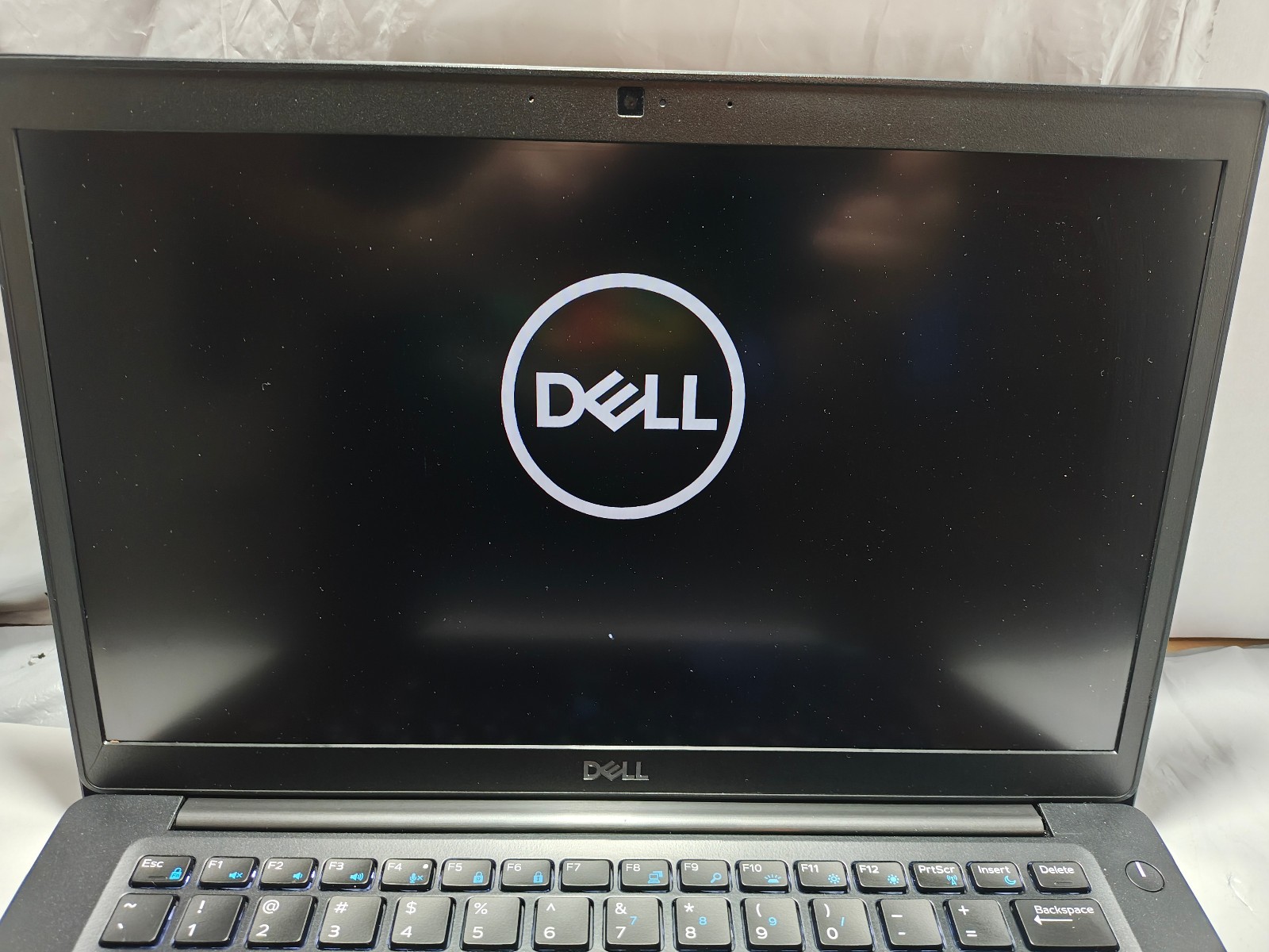 Dell Latitude 7490 Core i7-8650U 16GB DDR4 256GB NVME FHD IPS 14″ w/Charger