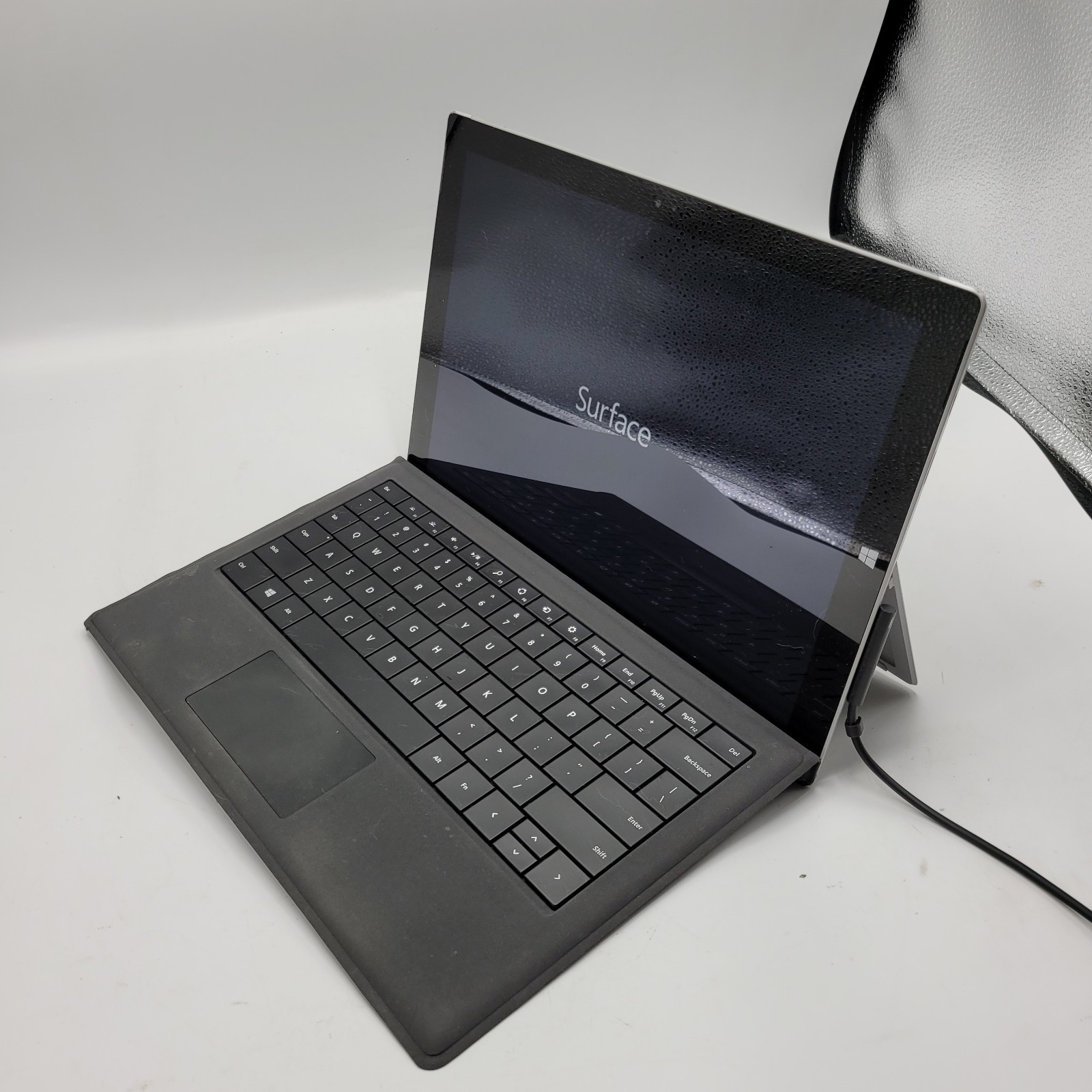Microsoft Surface Pro Core i5 7300U 2.6GHz 4GB RAM 64GB SSD 14″ ***Boot to Bios