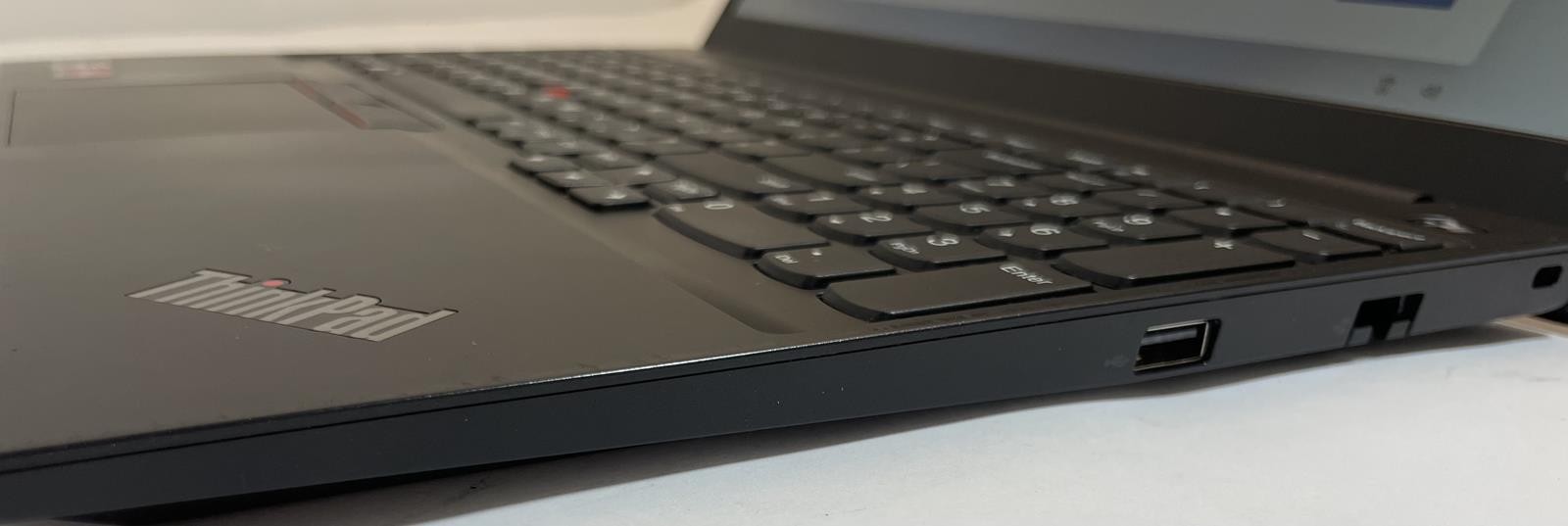 LENOVO THINKPAD E15 GEN 3 15″ Laptop AMD Ryzen 7 5700U 256GB 16GB NVMe WIN11P