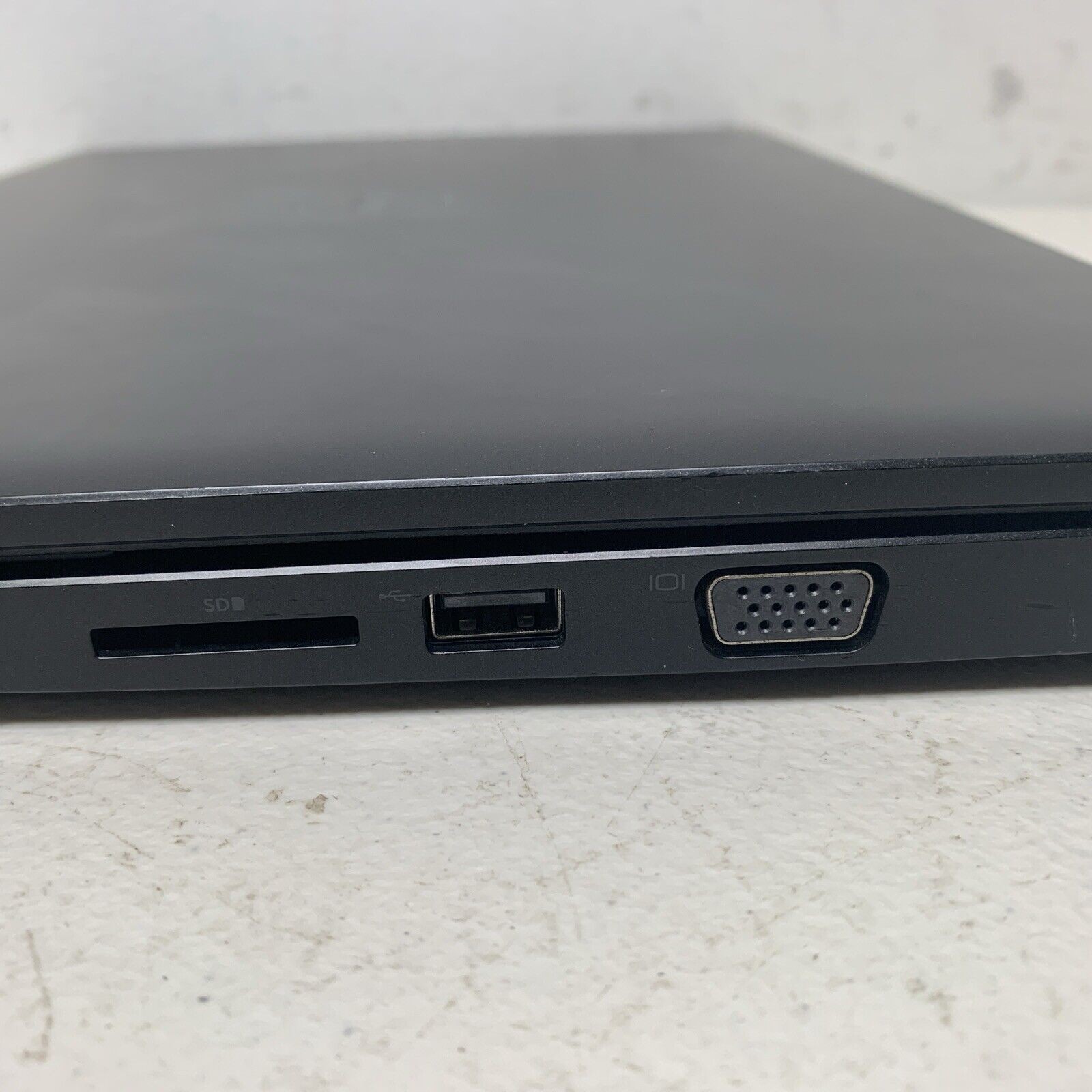 Dell Latitude 3470 14″ Intel Core i3-6100u 2.30GHz 4GB Ram 128 GB SSD W 11 Pro