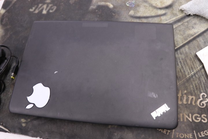 Lenovo ThinkPad E555 SL10H42791 15.6in AMD A6-7000 8GB RAM Parts Only