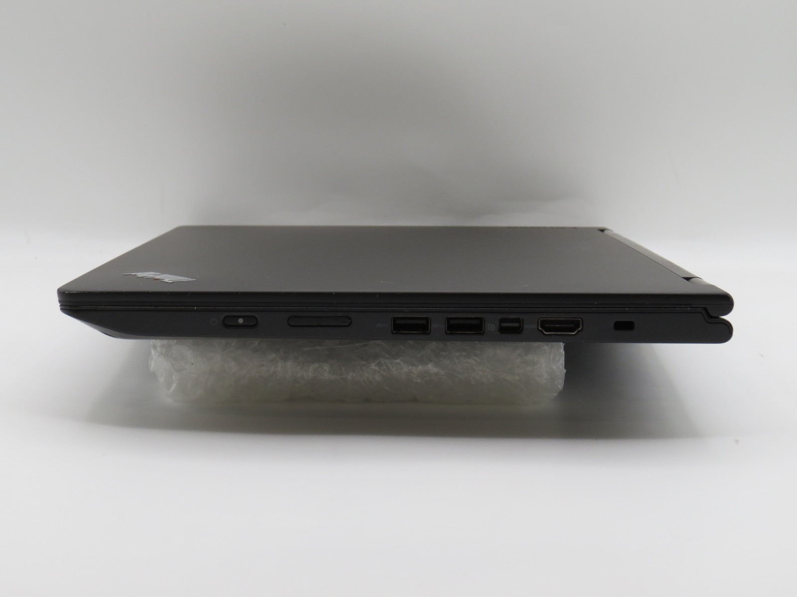Lenovo ThinkPad Yoga | i5-6200U | 8GB RAM | 238GB SSD | 14″ touch | No OS/AC