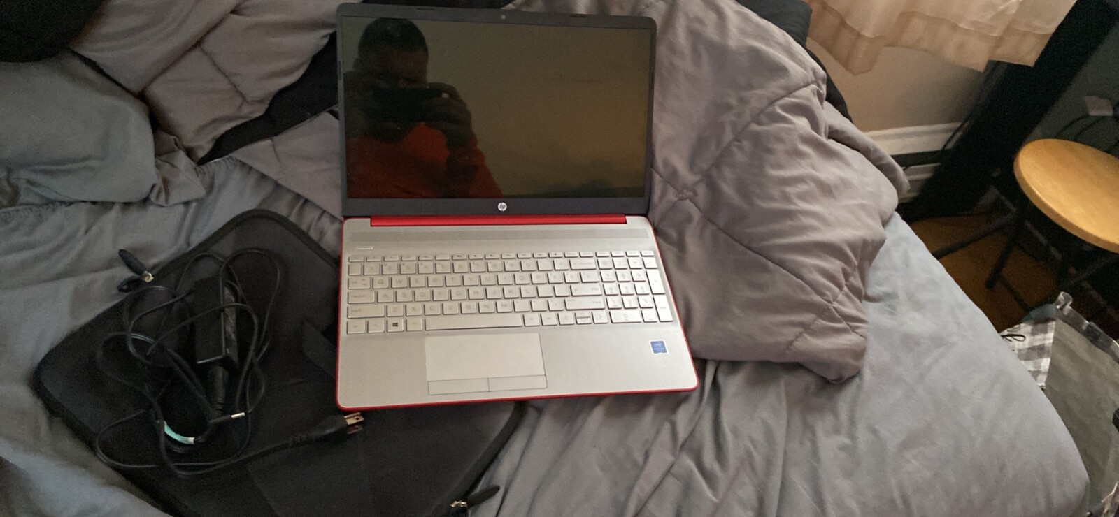 SEALED HP Scarlet Red Laptop – 15.6″ HD Intel N6045U 4GB 128GB SSD – DW1083WM
