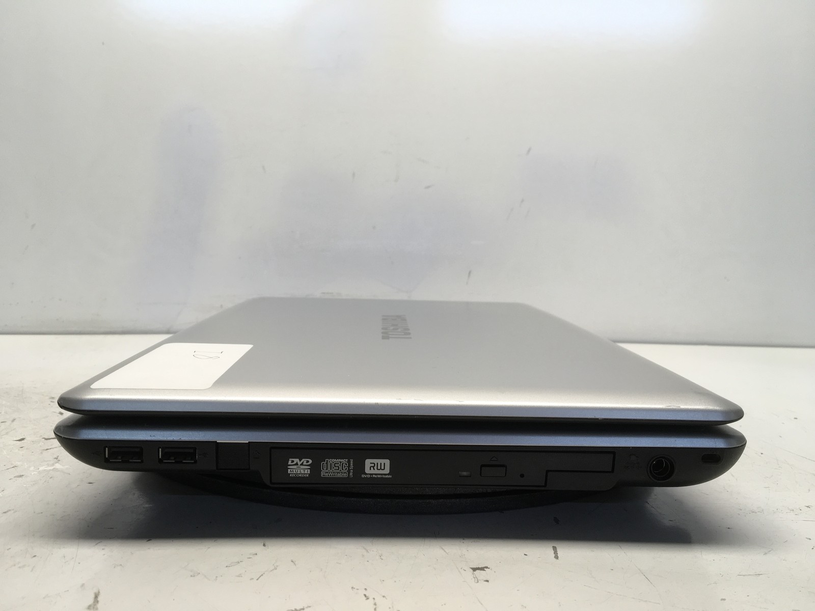 Toshiba SatelliteL455-S5975 Intel Celeron 900 2.2GHz 2 GB NO HDD No Batt
