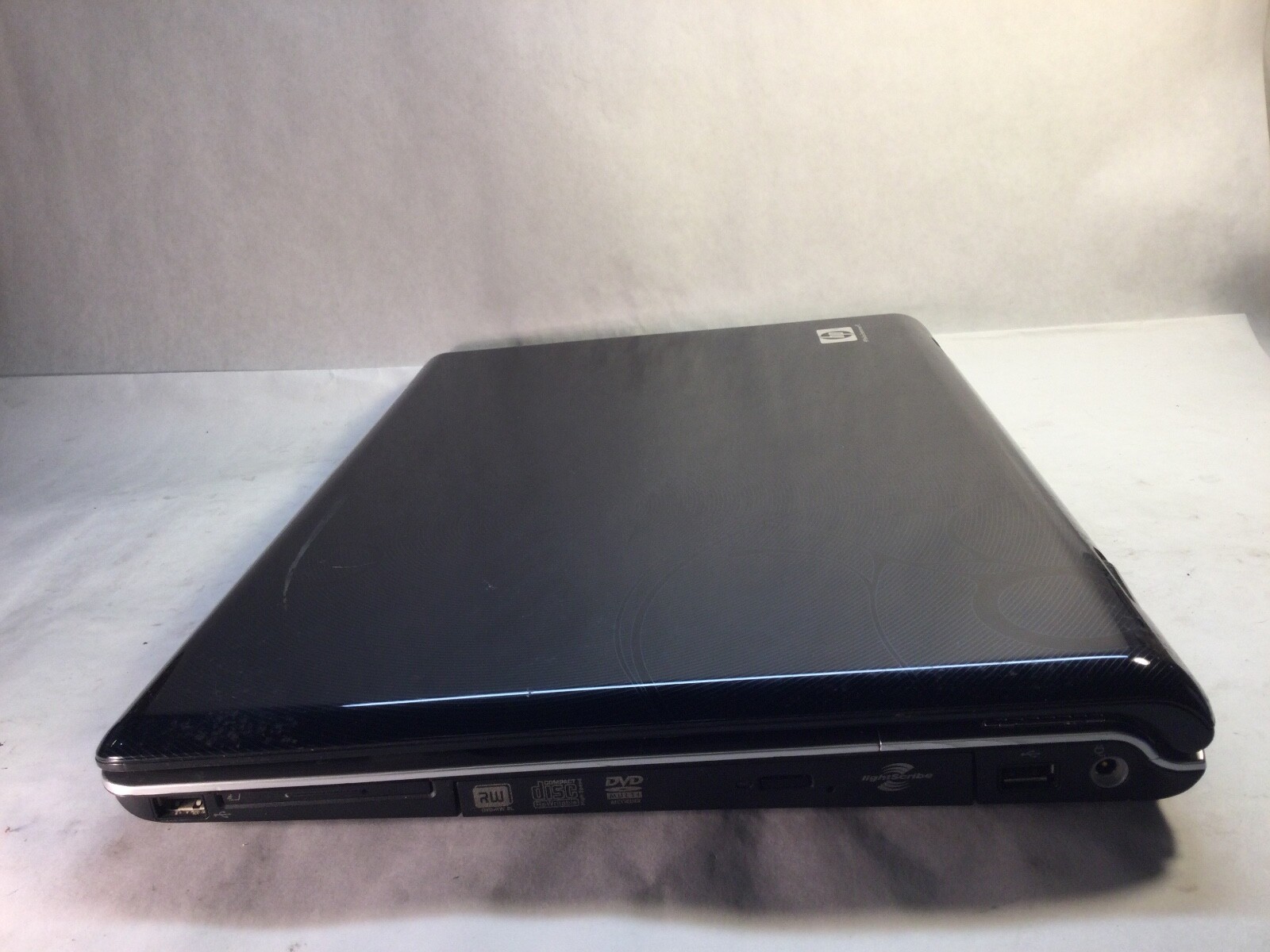 HP Pavilion dv9500 17″ Laptop AMD Turion 64 X2- DIM BACKLIGHT- MZ