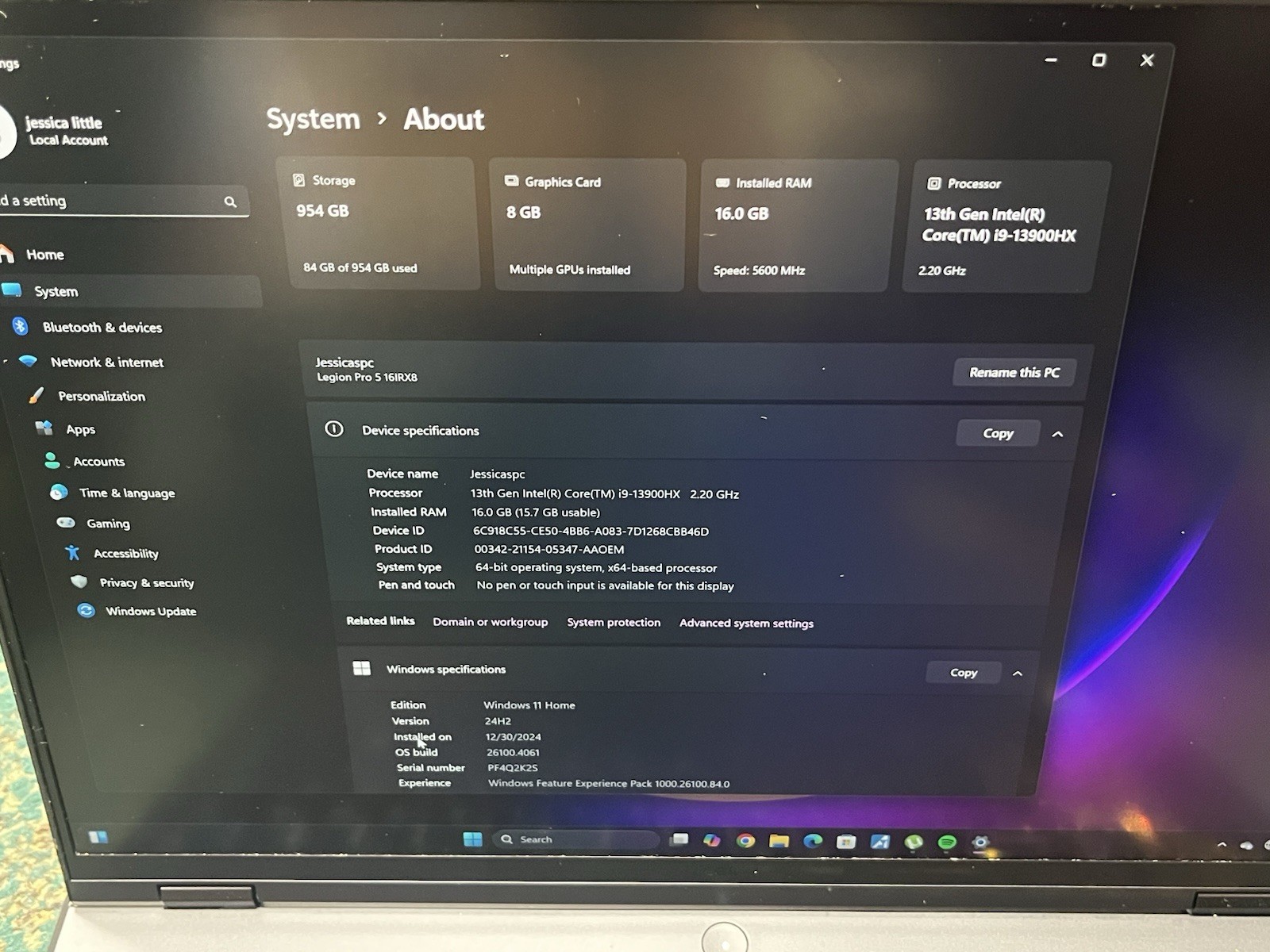 Lenovo Legion Pro 5 16IRX8 16″ i9-13900HX 2.2GHz 16GB RAM 1TB SSD RTX 4070 F SH