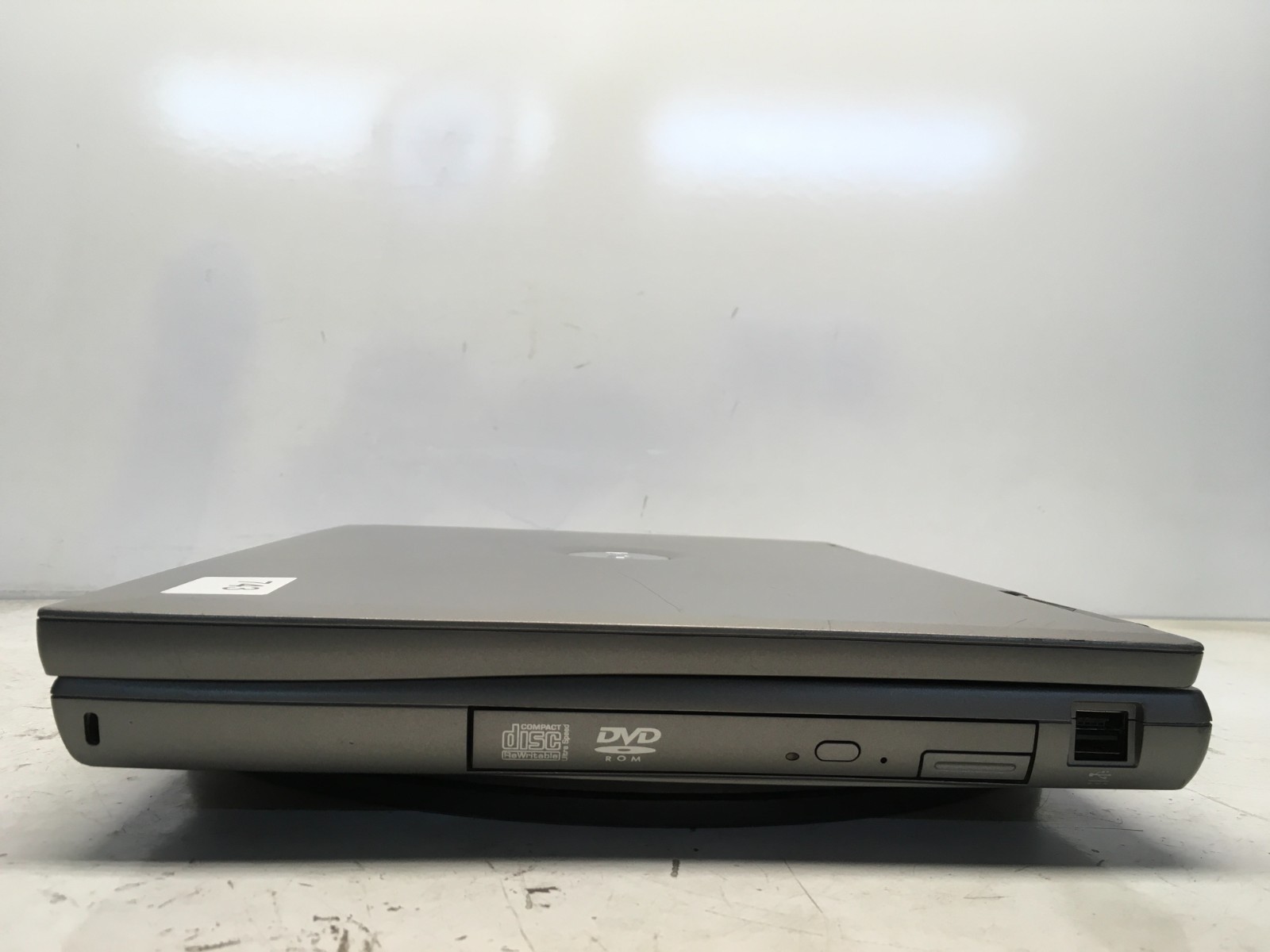 Dell Latitude D800 Intel Pentium M 1.4GHz 256 MB NO HDD