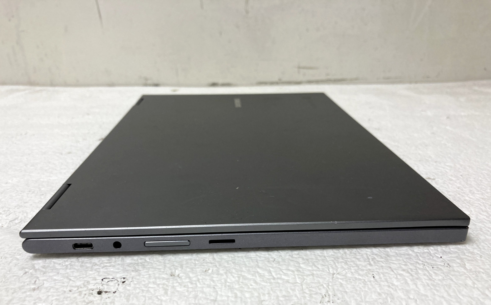 Samsung Galaxy Chromebook XE530QDA i3-10110U @2.10GHz 8GB RAM 128GB SSD *READ
