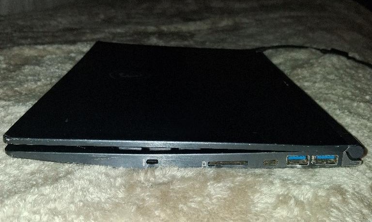 MSI PS42 Modern i7 Laptop 16GB RAM GTX 1050 Cosmetic Blemishes and Marks