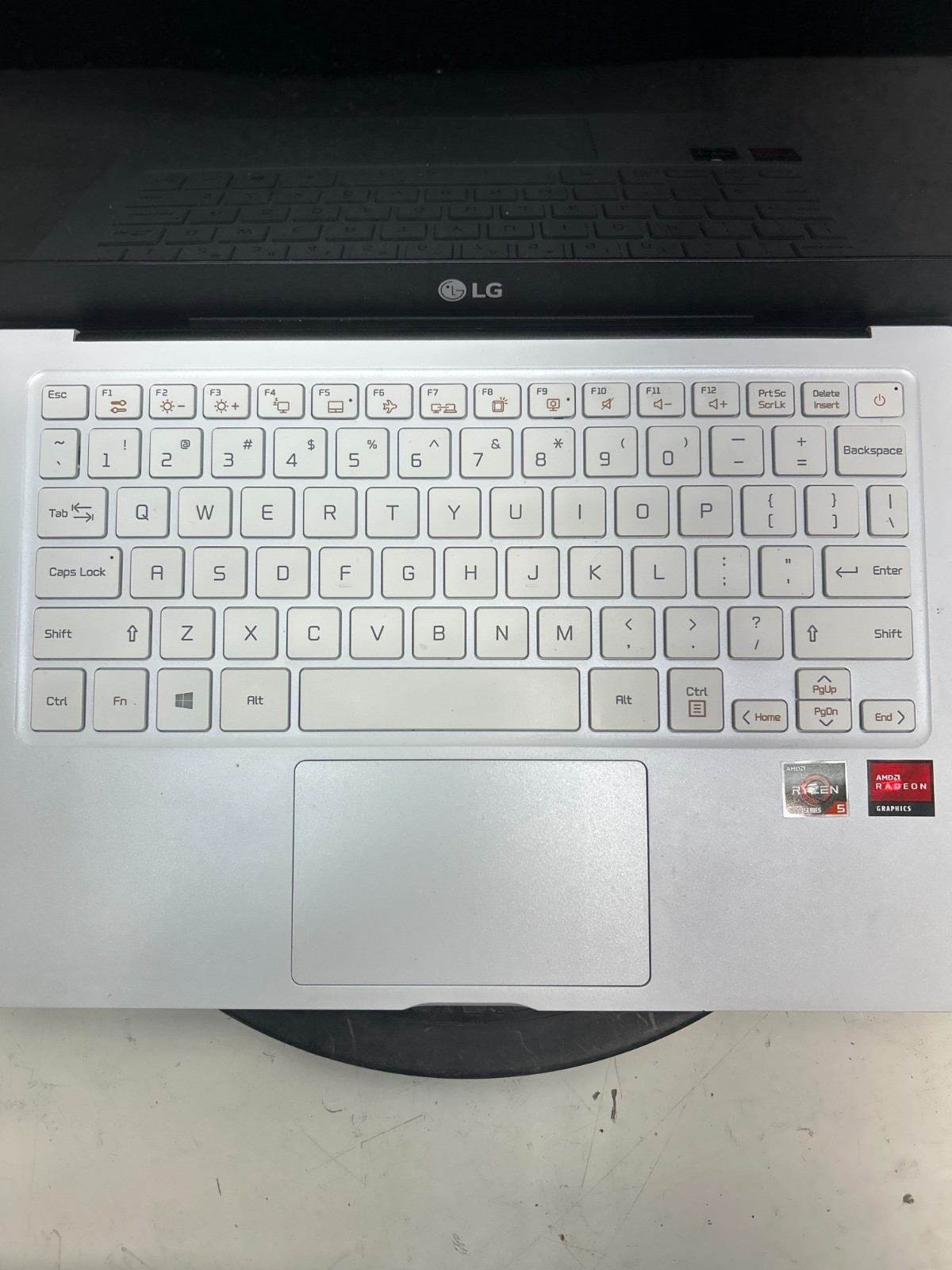 LG Ultra 13U70P AMD Ryzen 5 4500U 3.2GHz 8GB 256GB SSD Windows 11