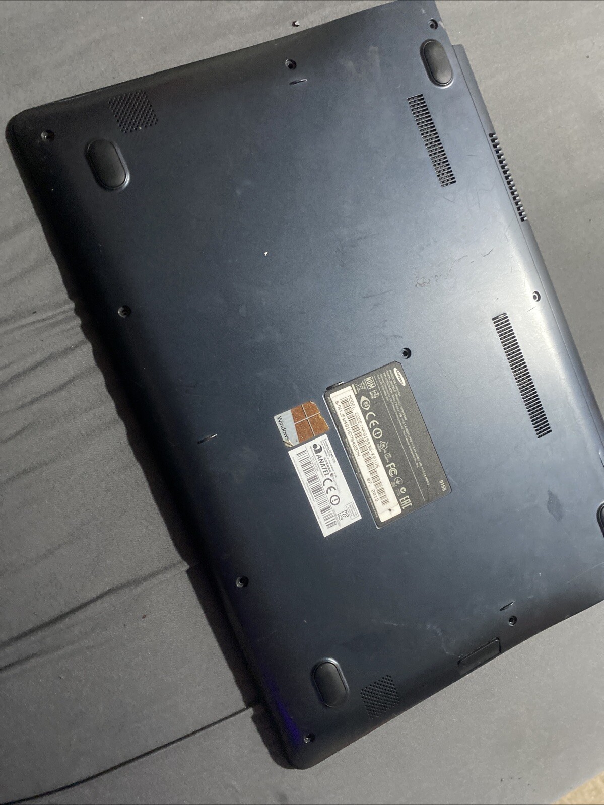 Samsung NP915S3G AMD A6-1450@1.40GHz 8GB RAM NO DRIVES PARTS Only No Screen