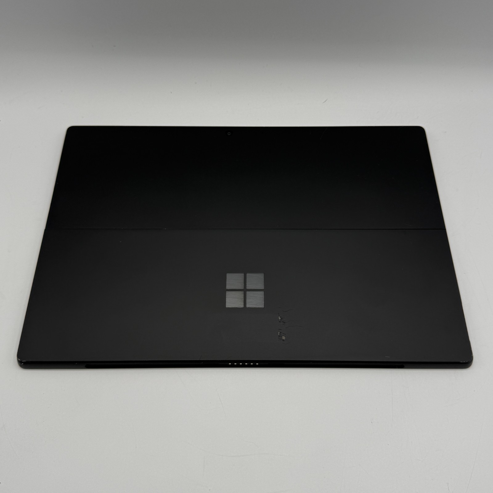 Microsoft Surface Pro 7 plus + 1960 i7-1165G7 16GB RAM 512GB SSD 12.3″ Win11 Pro