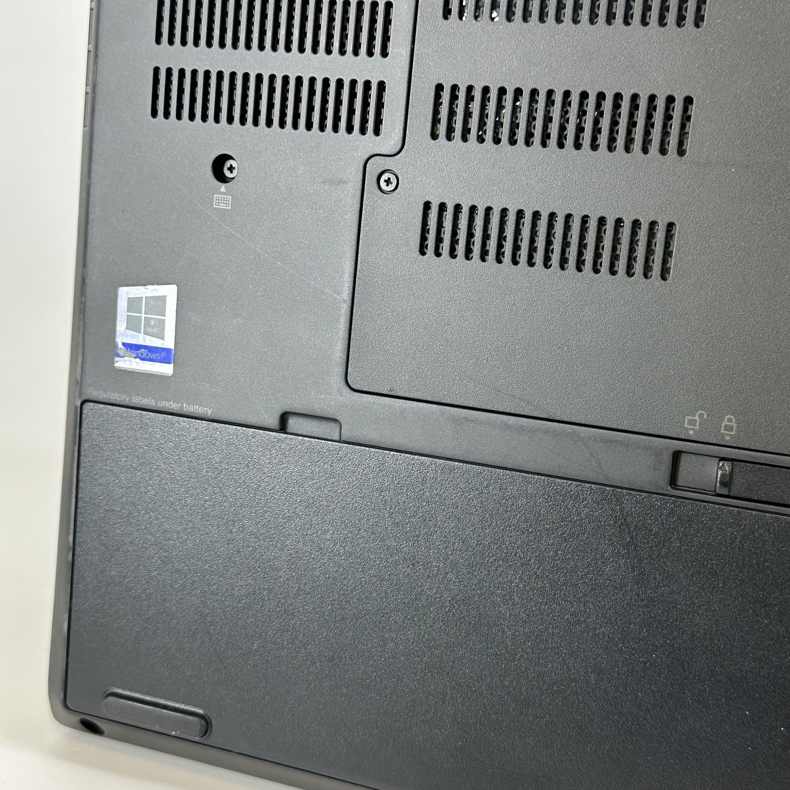 Lenovo ThinkPad P51 15.6 FHD i7-7700HQ 24GB 256GB SSD/500GB HDD Quadro M1200