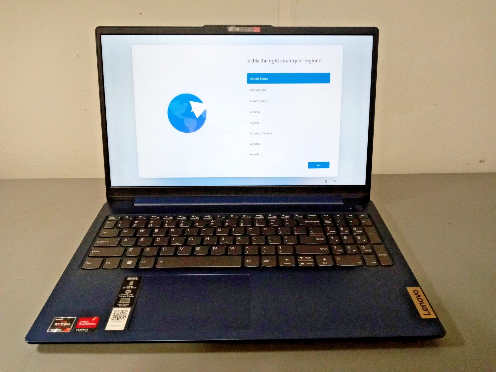 LENOVO IDEAPAD SLIM 3 15ABR8 | AMD RYZEN 7 5825U | 512GB | 16GB | (Pre-Owned)