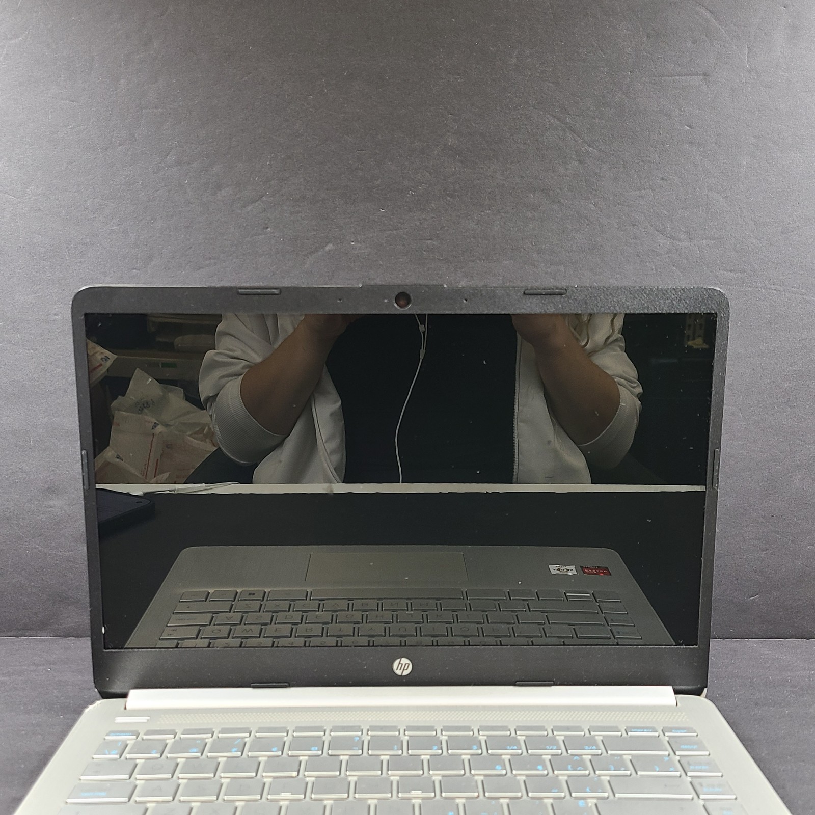 HP Laptop 14-fq0018 14″ AMD Athlon Silver 3050U 128GB SSD 4GB RAM READ