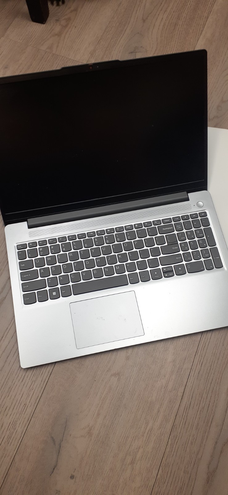 Lenovo IdeaPad Slim 3 15IAN8 15.6″ Intel N100 4GB DDR5
