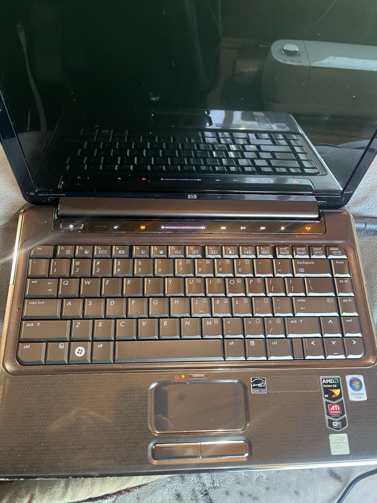 HP Pavilion entertainment PC AMD Turion X2 Window Vista Screen Not On (PARTS)
