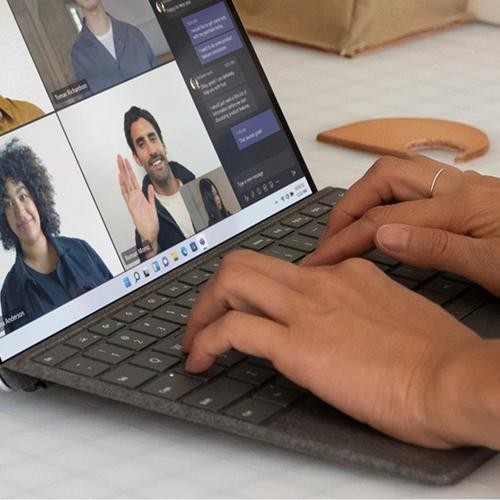 Microsoft Surface Pro Copilot+ PC Touchscreen 13 LCD Snapdragon X Plus 16GB RAM