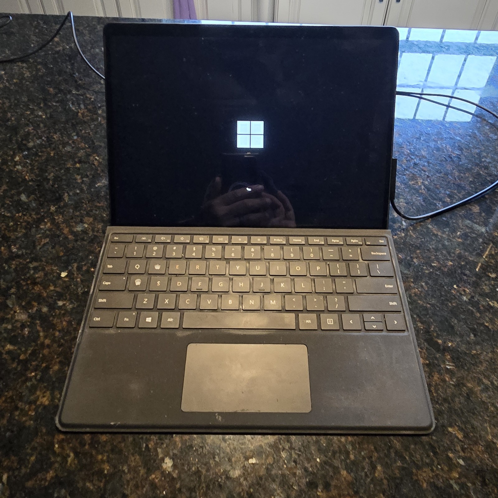 Surface Pro 8 (11th Gen) – i5‑1135G7 / 256GB SSD / 8GB RAM – Windows 11