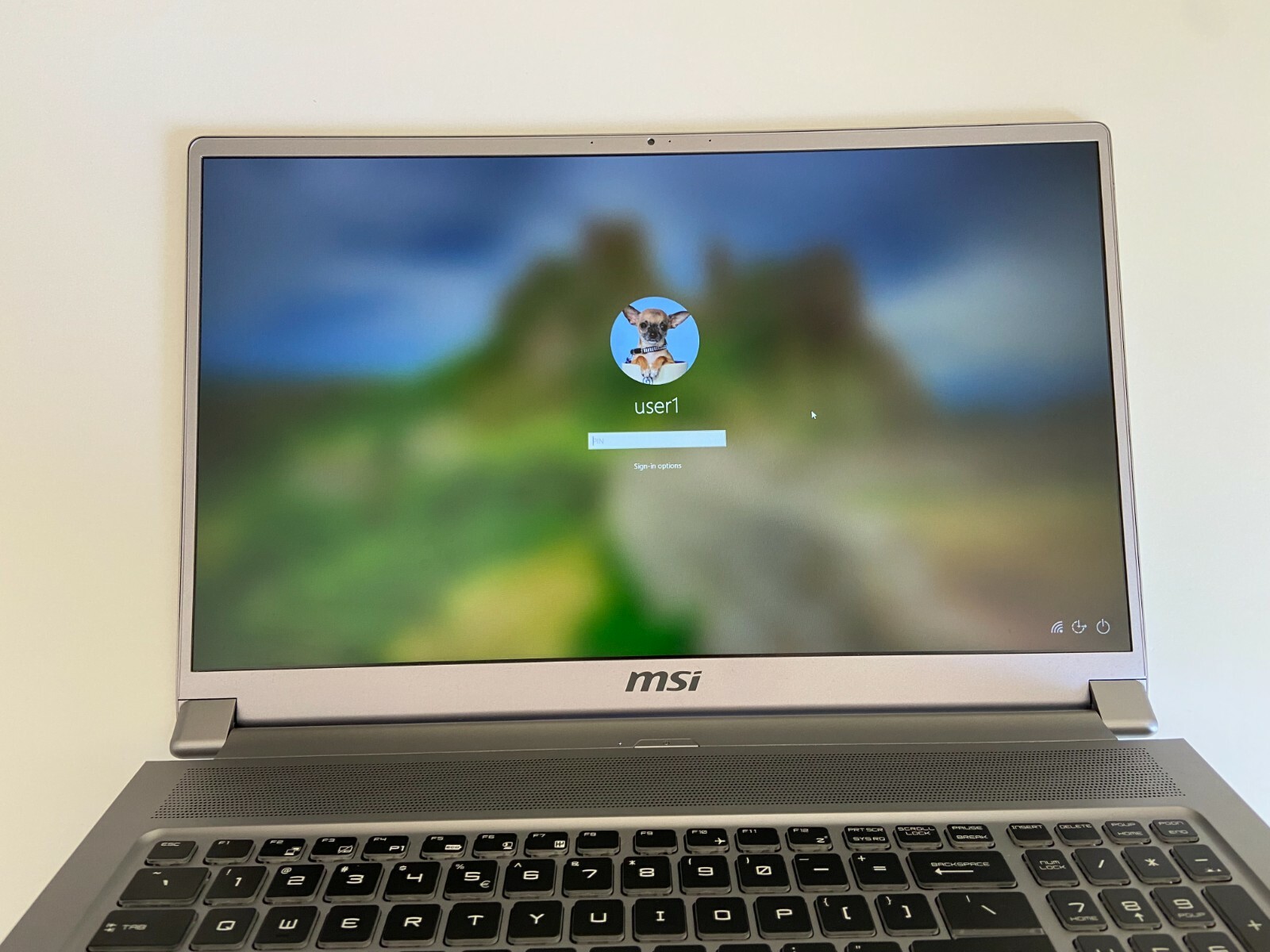 MSI P75 Creator 9SF 17.3″ Laptop: RTX 2070 Max-Q, Intel i9-9880H, 32 GB RAM, 1TB