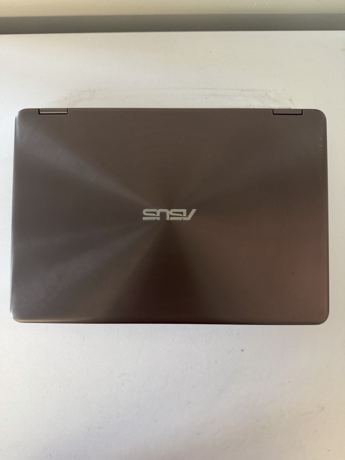 Asus UX36OC Laptop – Good Screen – Intel m3-6Y30 – RAM 8 GB – Read Des
