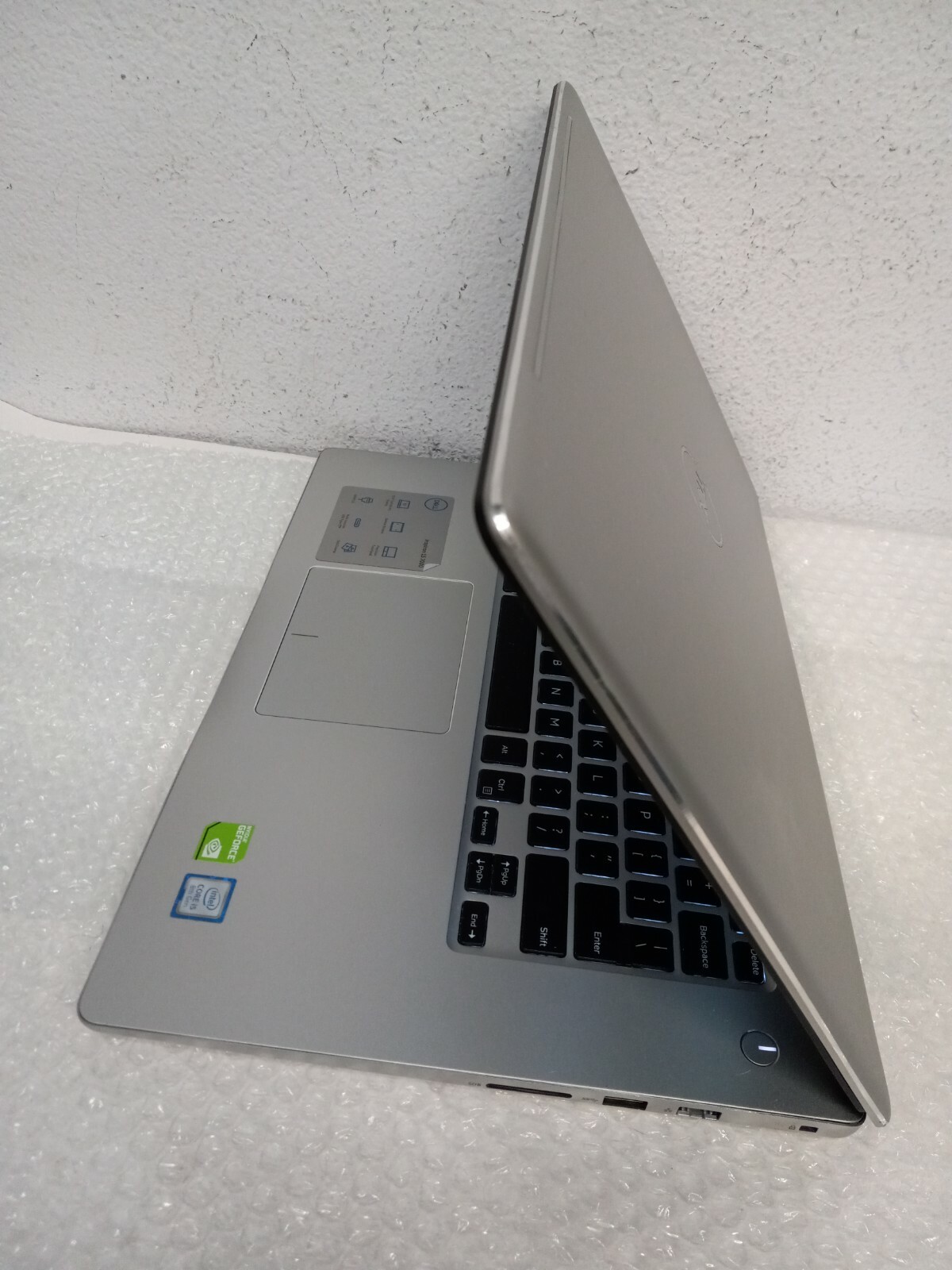 Dell Inspiron 15 7000 Intel Core i5-8265U 1.6GHz 8GB 1TB HD/SSD W11 NVIDIA MX250