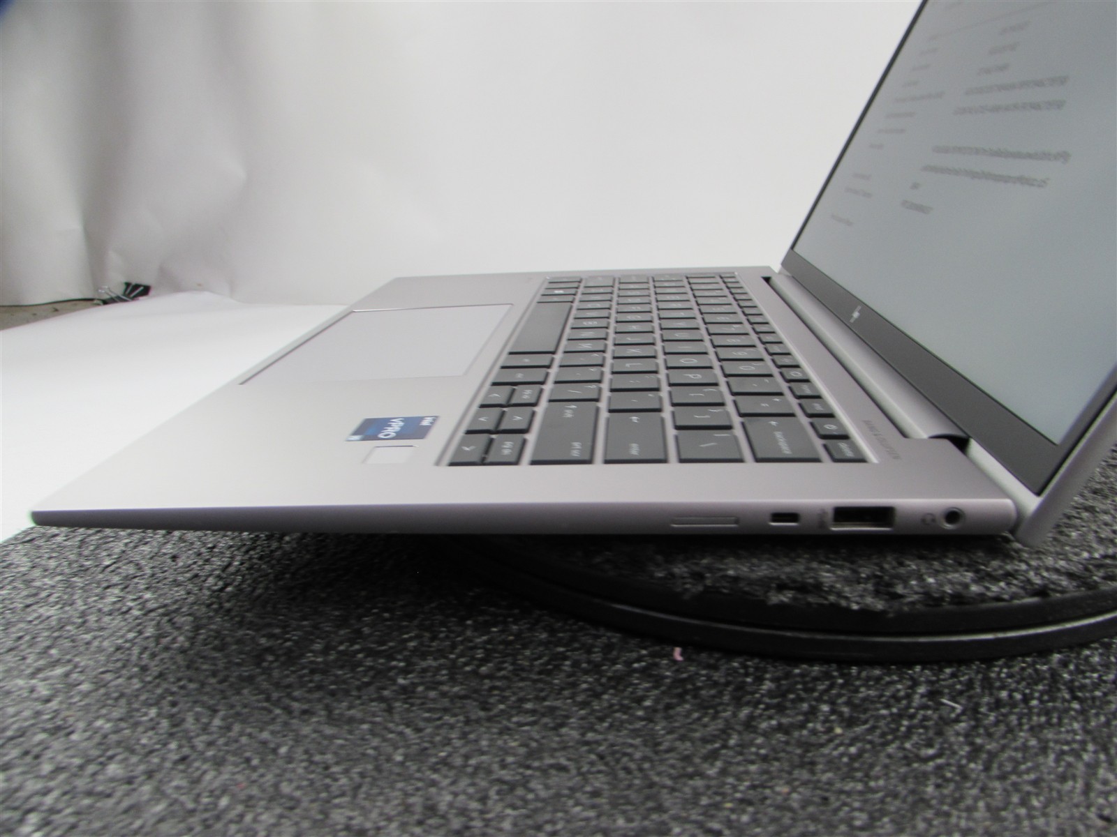 HP ZBOOK FIREFLY 14 (G10) 1920X1080 FHD CORE I5-1350P 256GB SSD 16GB RAM NO O.S