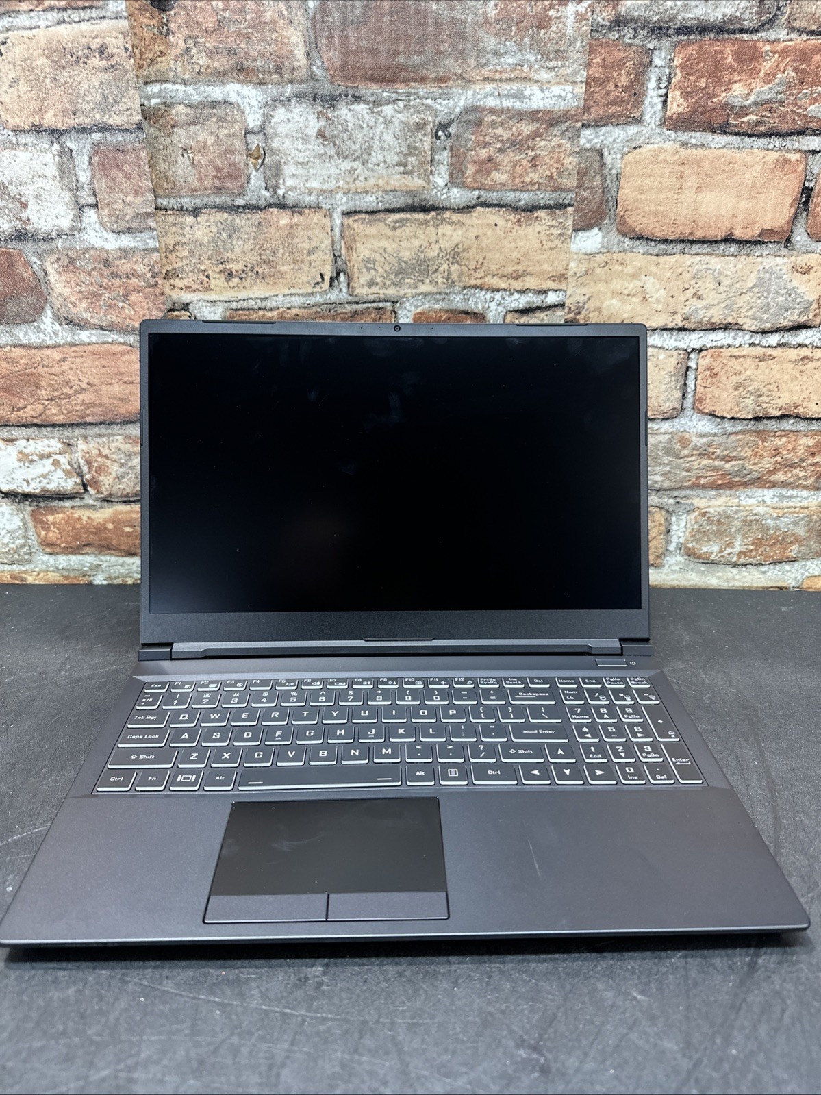 System 76 Oryx Pro Tested LCD Screen w/ Chassis & Battery – No Motherboard