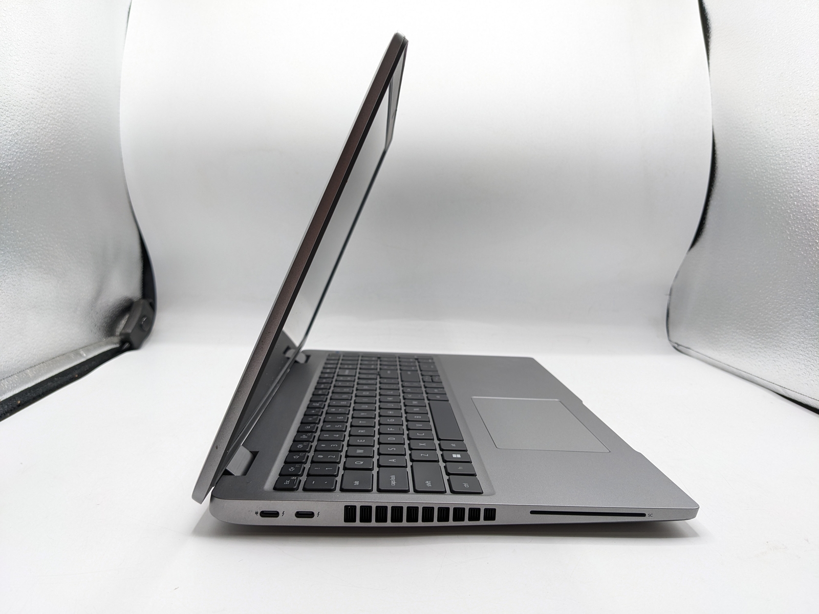DELL LATITUDE 5530 I7-1255u 16GB RAM 256GB SSD – GRADE D
