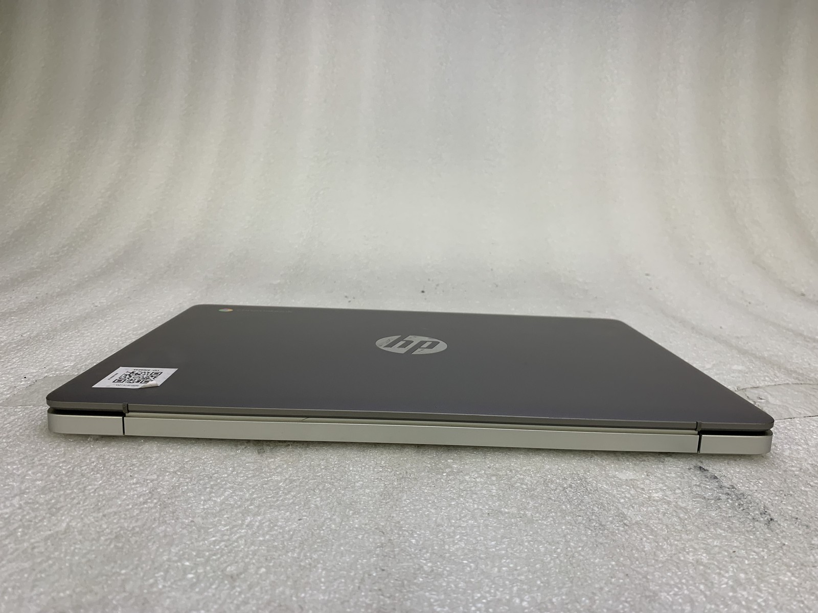 HP 14a-na0023cl 14 inch (64GB, Intel Celeron, 2.60GHz, 4GB of ram)